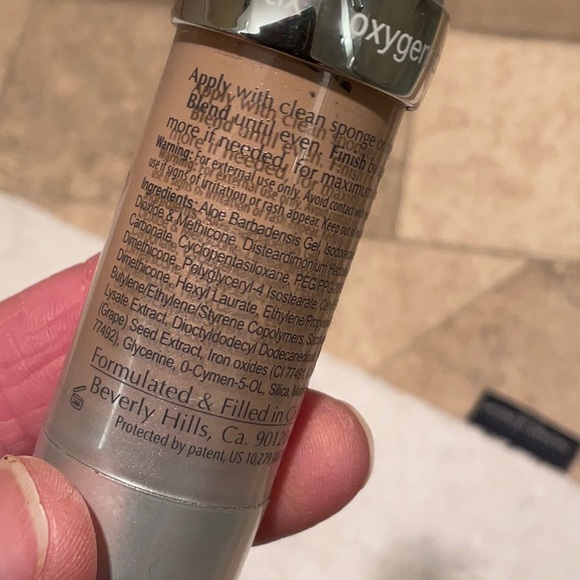 Oxygenetix Oxygenating Foundation. Build Beautifully for Complete coverage.5oz - Picture 9 of 10